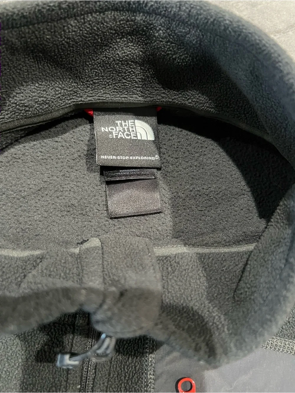used The North Face Men's Dark Gray Fleece Pullover with Chest Pocket